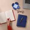 Parker Jotter Kensington crvena olovka u luksuznom pakiranju kao znak pažnje za profesore. Parker Jotter Kensington crvena olovka u luksuznom pakiranju kao znak pažnje za profesore.