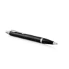 Parker IM Black Lacquer CT kemijska olovka s upečatljivim kromiranim detaljima. Parker IM Black Lacquer CT kemijska olovka s upečatljivim kromiranim detaljima.