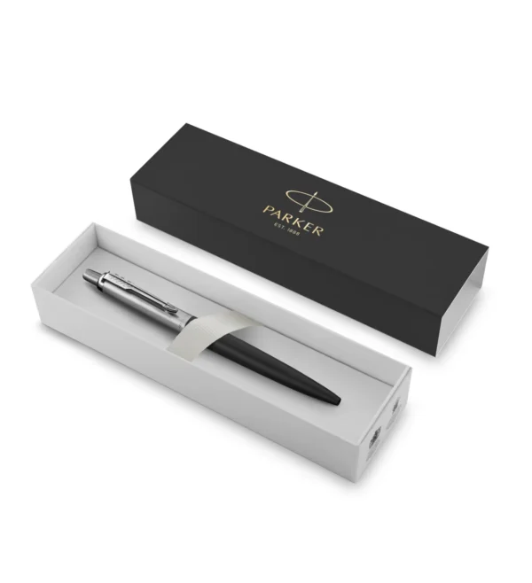 Parker Jotter XL mat crna kemijska olovka u originalnoj poklon kutiji uključenoj u cijenu.