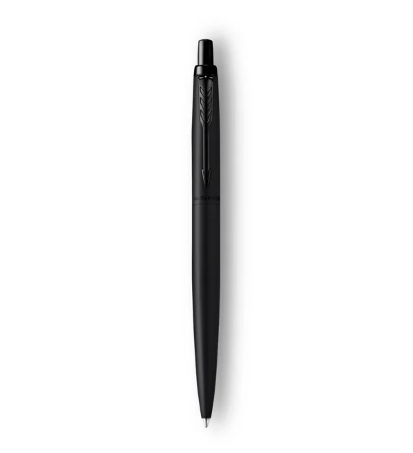 Puni prikaz Parker Jotter XL Monochrome crna BT kemijska olovka s crnim detaljima.
